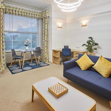 Host & Stay - Thamesview 스테인스 외부 사진