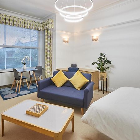 Host & Stay - Thamesview 스테인스 외부 사진