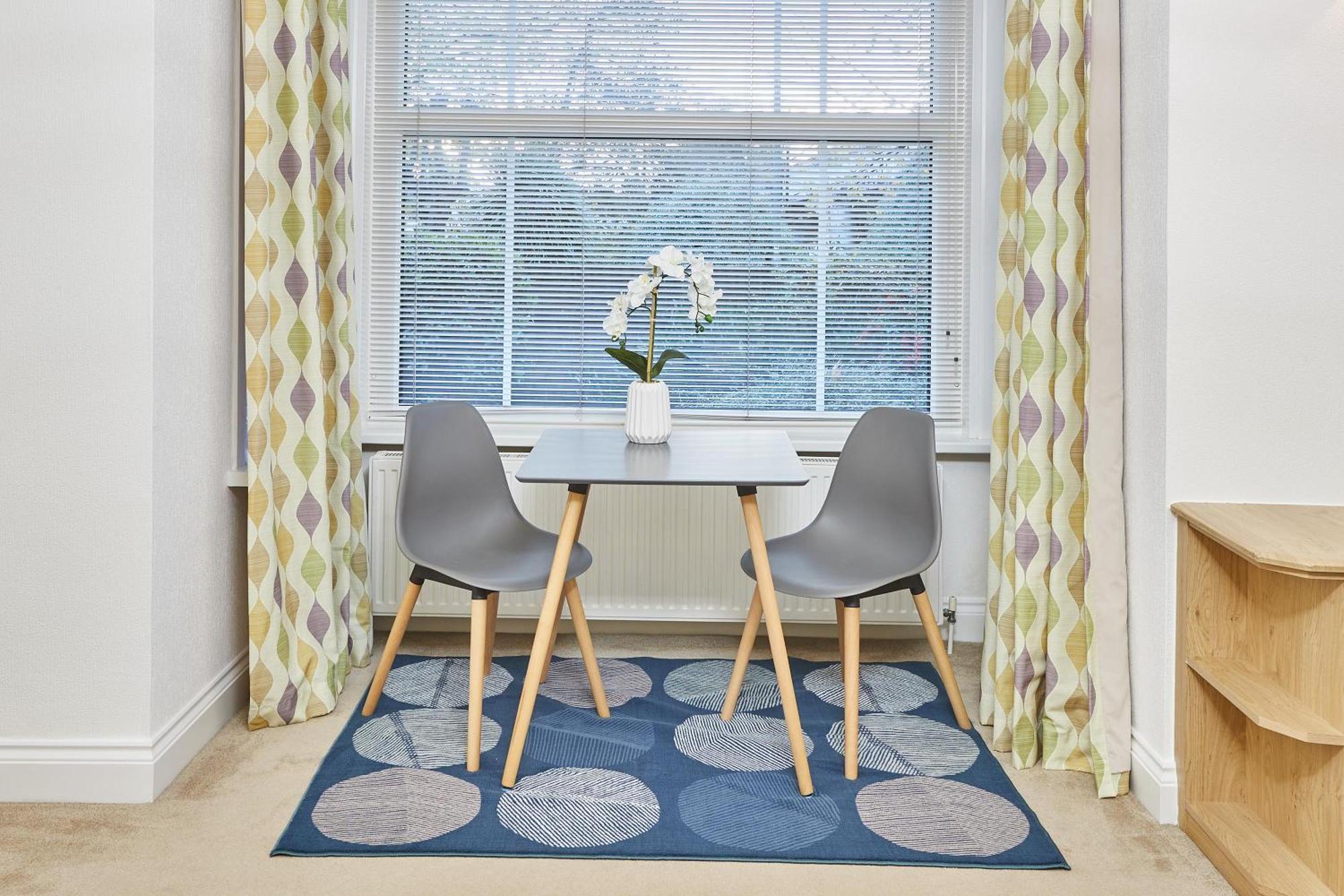 Host & Stay - Thamesview 스테인스 외부 사진